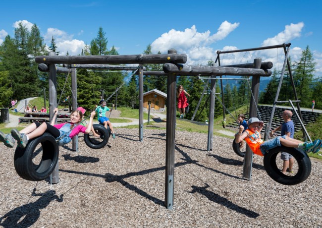 Reifenschaukel auf Wagrainis Grafenberg